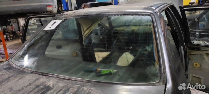 Заднее стекло Джетта 2