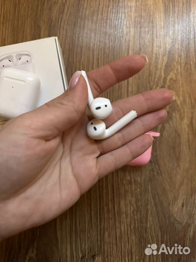 Беспроводные наушники Apple AirPods 2