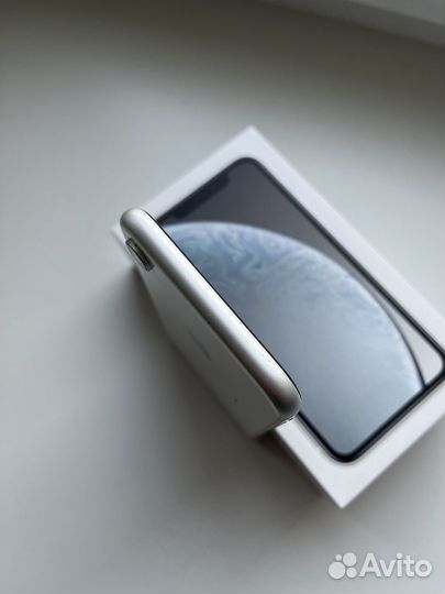 iPhone Xr, 64 ГБ