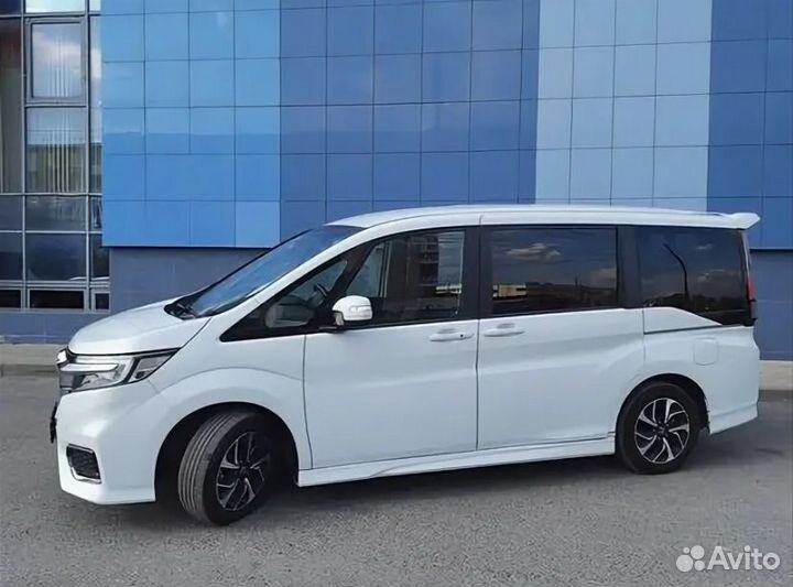 Аренда, прокат автомобиля Honda Stepwgn