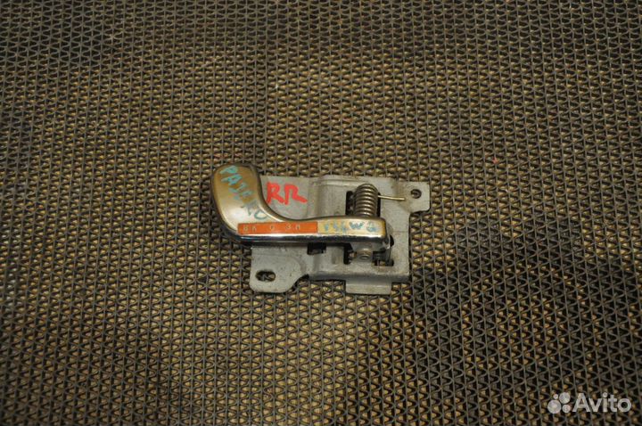 Ручка двери внутренняя задняя правая mitsubishi