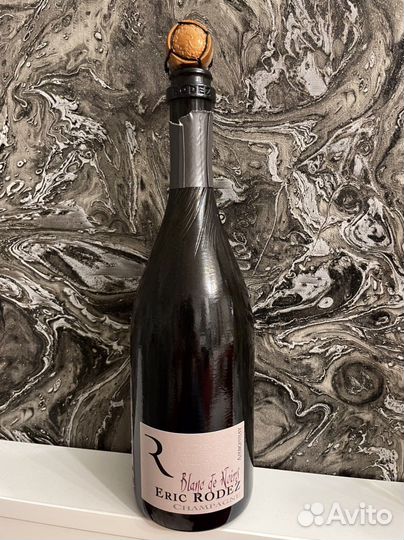 Бутылка стеклянная для вина