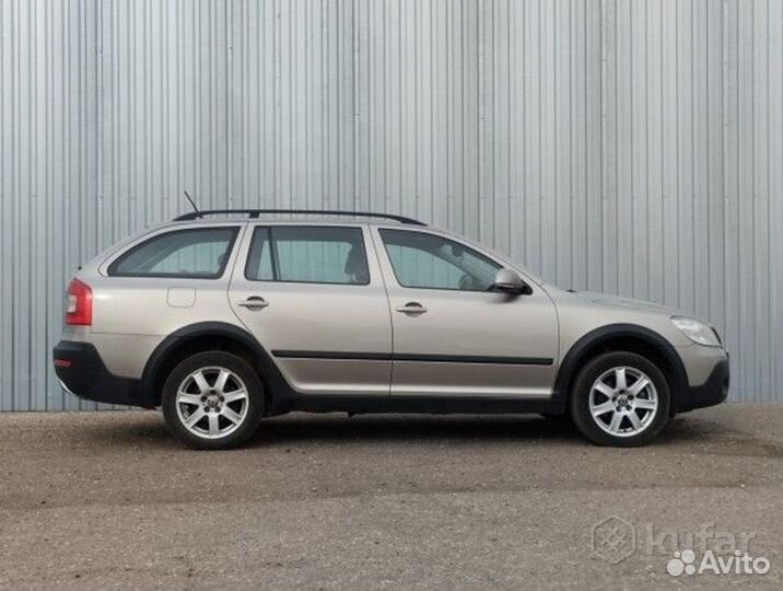 Skoda Octavia 1.8 МТ, 2011, 208 000 км