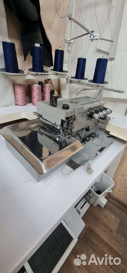 Швейная машинка оверлок бу Textima 8515