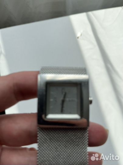 Часы женские dkny