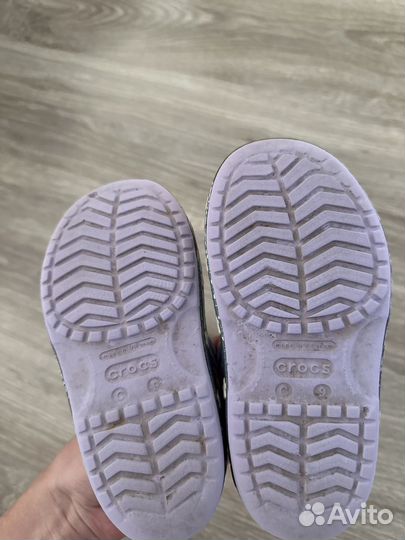 Сандалии для девочки crocs c9