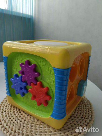 Музыкальная игрушка куб