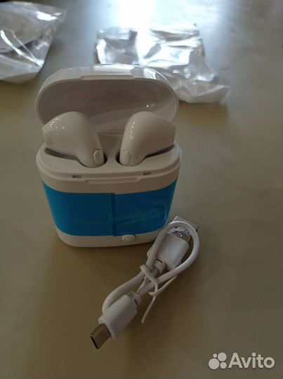 Беспроводные наушники новые