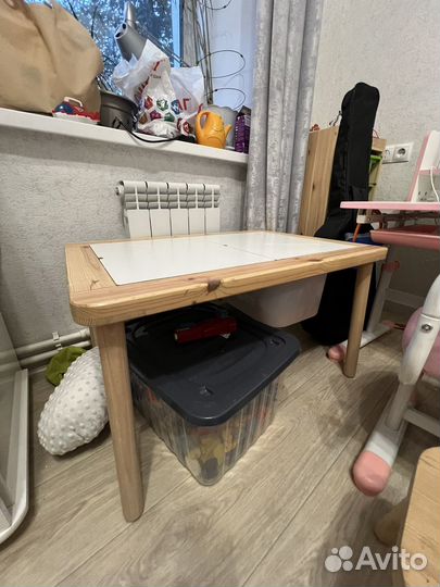 Детский столик IKEA с контейнерами под крышкой