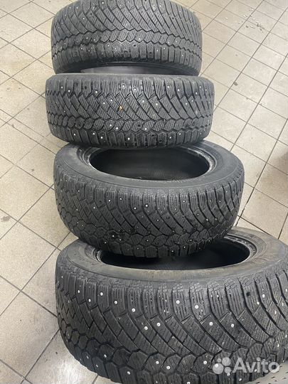 Continental Conti4x4IceContact 235/55 R17