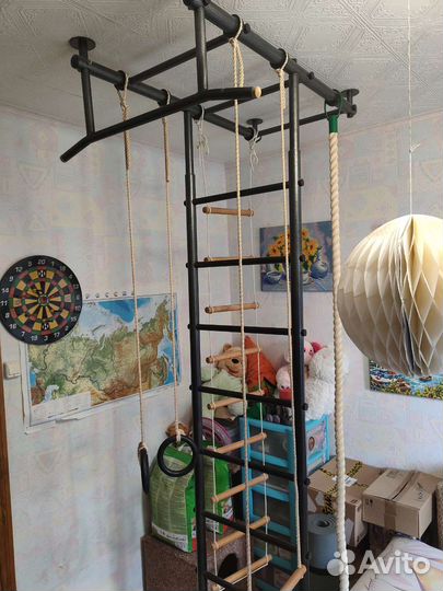 Спортивный комплекс, шведская стенка с турником