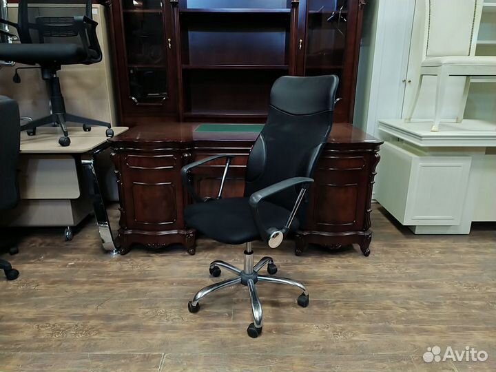 Кресло для персонала б/у Easy Chair 506 12531-чрн