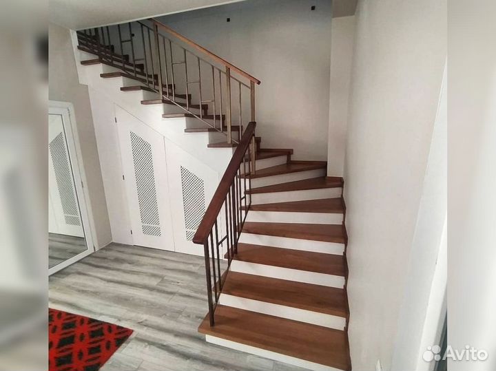 Ступени для лестниц и другие комплектующие О