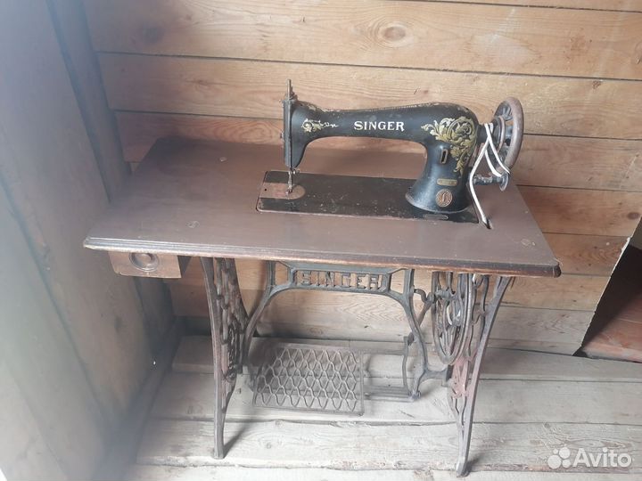 Швейная машина Singer