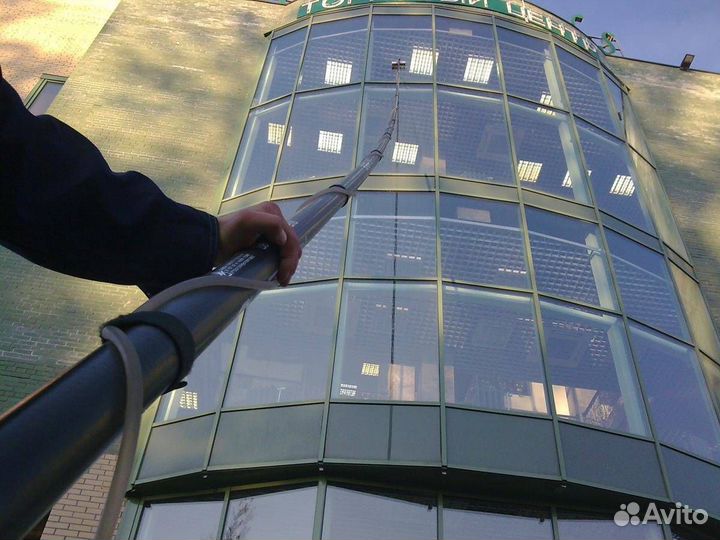 Мойка окон фасадов витрин