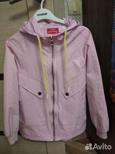 Ветровка для девочки