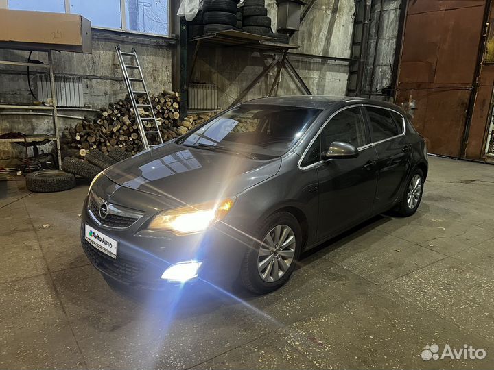 Opel Astra 1.6 AT, 2011, 120 544 км