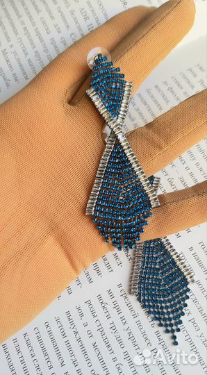 Серьги с синими кристаллами висячие вечерние