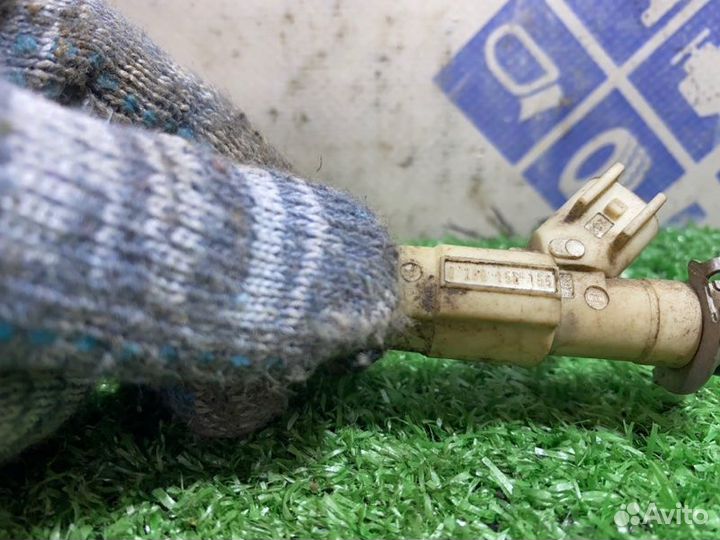 Форсунка топливная Mazda 6 Gg седан 1.8 L8 2004