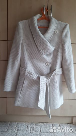 Новое женское полупальто 46р