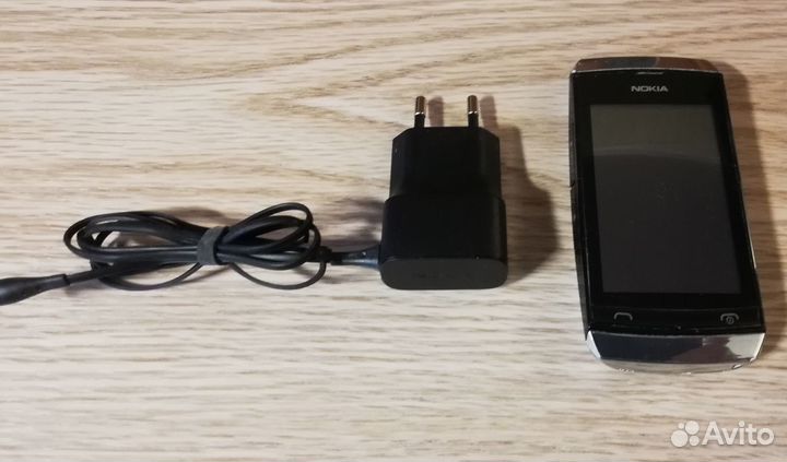 Nokia Asha 305