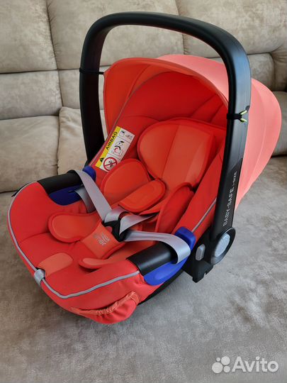 Автомобилтная люлька britax romer