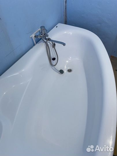 Ванна акриловая