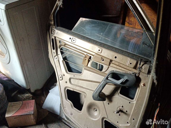 Дверь ваз 2110