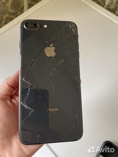 iPhone 8 Plus, 64 ГБ