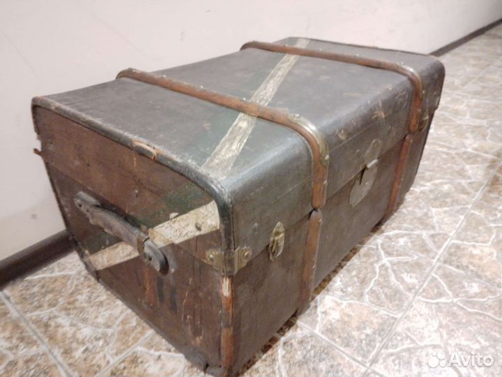 Сундук старинный каретный 19 век модный