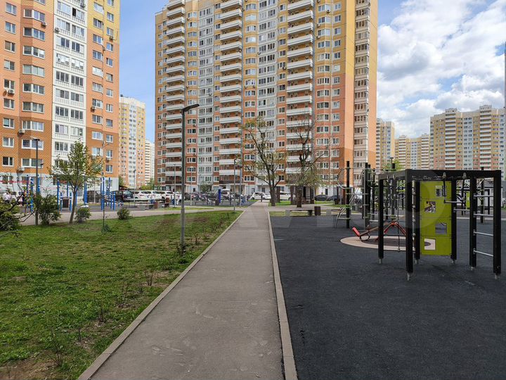 2-к. квартира, 66,2 м², 17/19 эт.