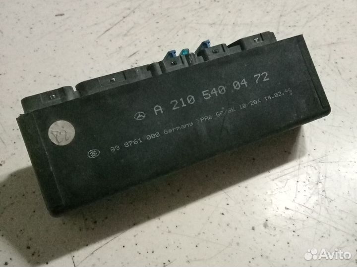 Блок реле (предохранителей) Mercedes W210