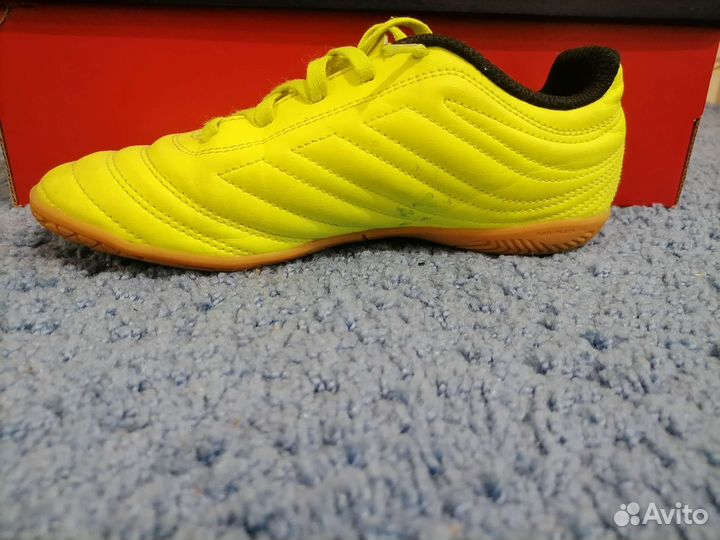 Футбольные бутсы