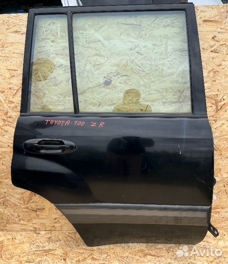 Дверь задняя правая Toyota Land Cruiser Prado 100