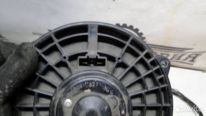 Моторчик печки Toyota Sienna 2 2005 3.3