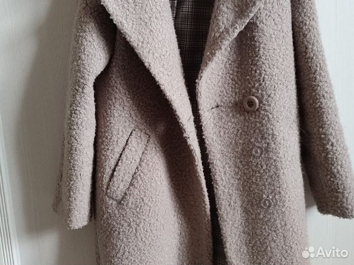 Пальто женское 42 44 бежевое