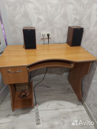 Компьютерный столик бу