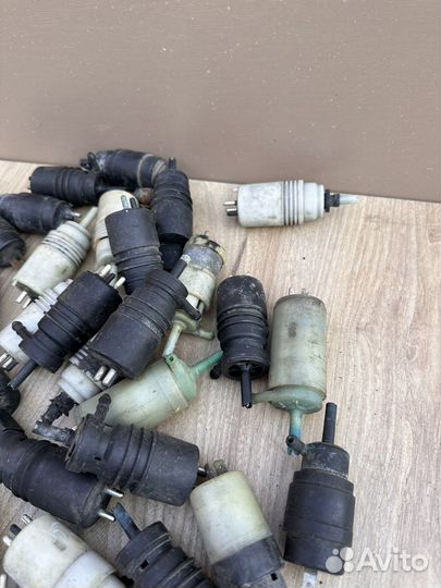 Насос стеклоочистителя w124 w140 w210 w126