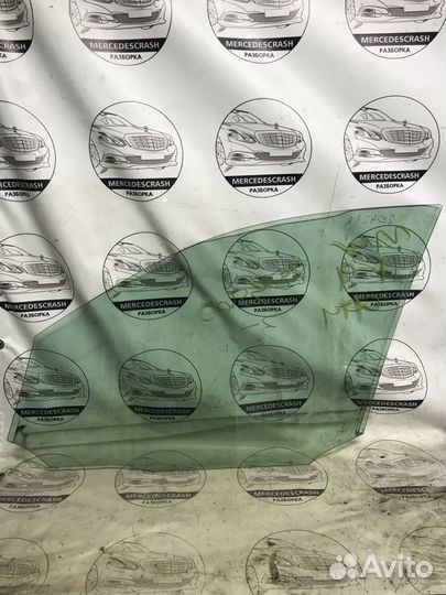 Стекло передней правой двери Mercedes W204 C 2007