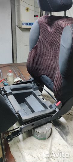 Переднее пассажирское сиденье Nissan Note