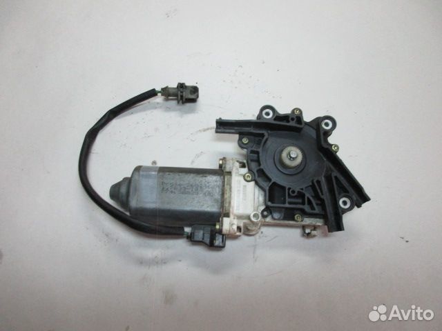 Моторчик стеклоподъемника Mercedes Benz Axor