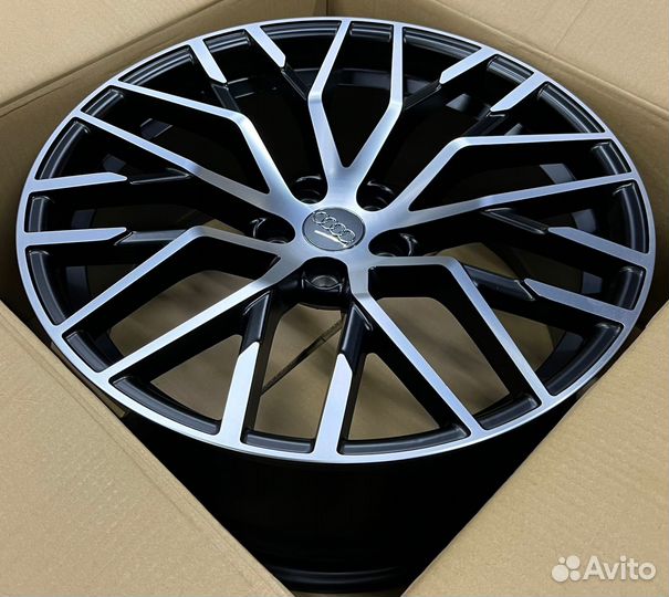 Диски на Audi Ауди Q7 4M R22