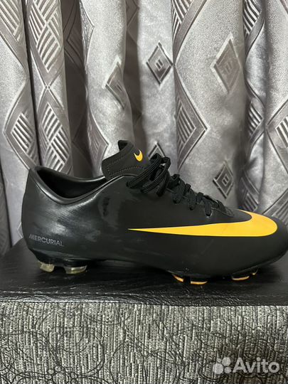 Футбольные бутсы nike mercurial