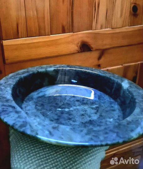 Тарелка из нефрита 24,5 см