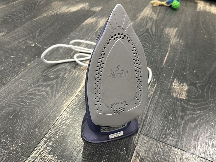 Утюг scarlett почти новый