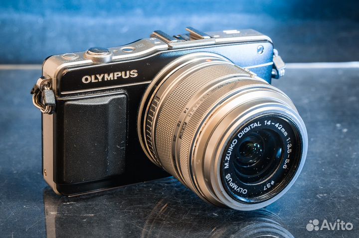 Olympus pen E-PM2 + M10