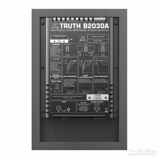 Пара активных студийных мониторов Behringer B2030A