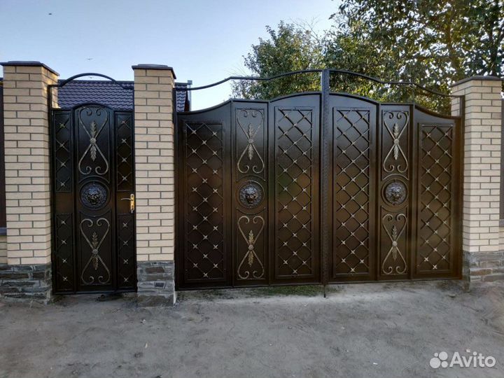 Кованые металлические ворота