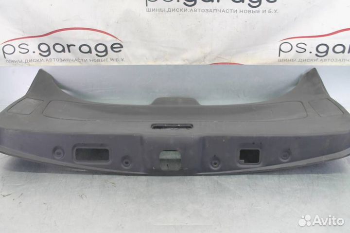 Обшивка двери багажника Nissan Pathfinder R52