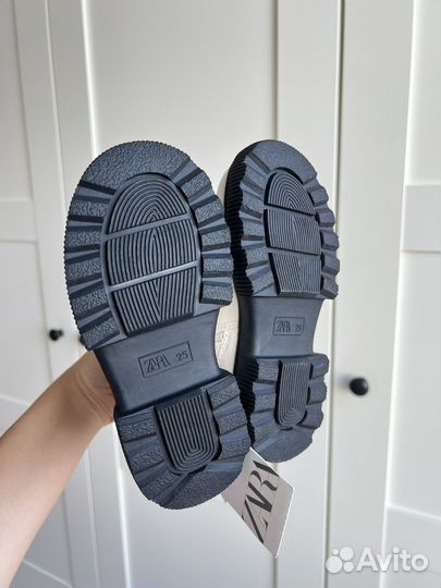 Ботинки Zara 25 новые